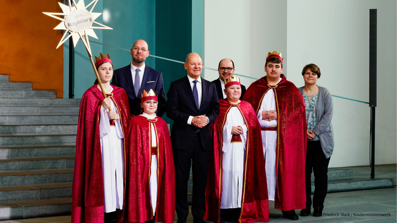 Titelbild zum News-Artikel Sternsinger aus Staßfurt-Egeln beim Bundeskanzler